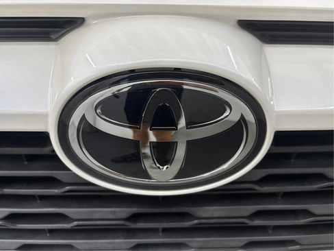 Used 2021 Toyota RAV4 XLE Premium FWD image 34