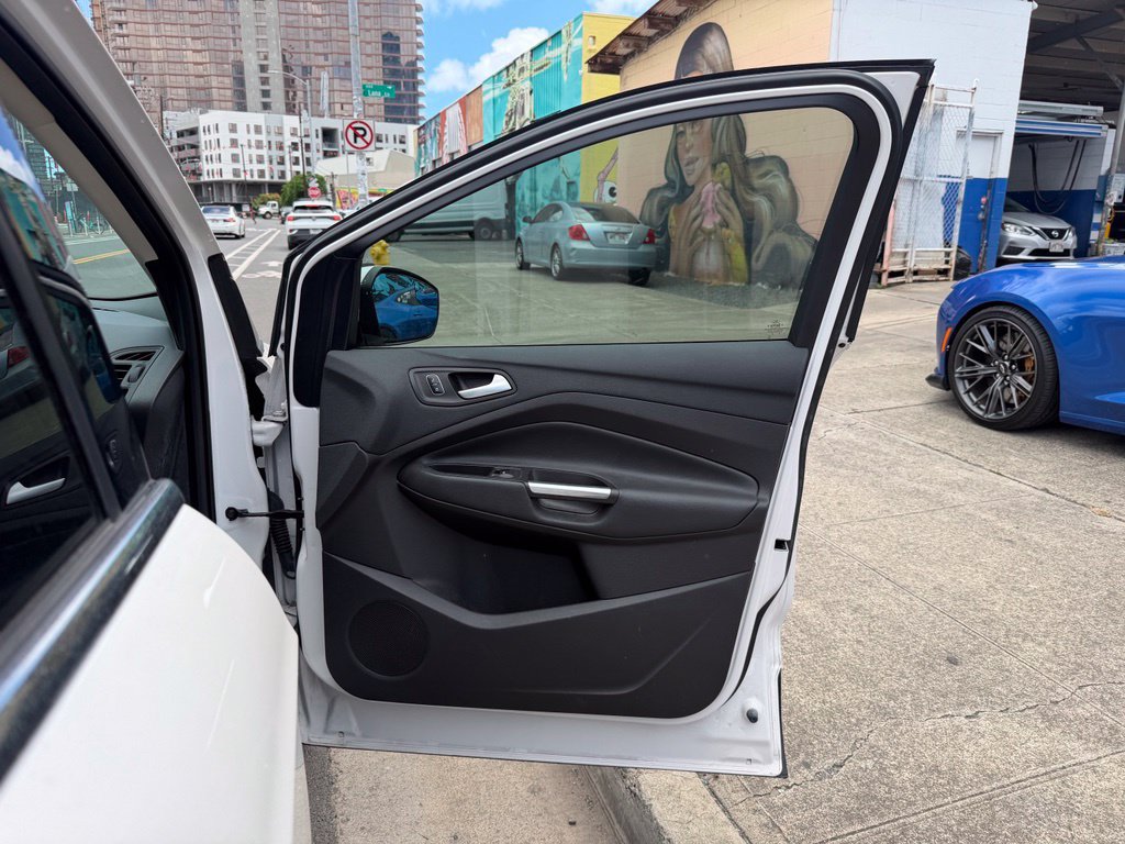 Used 2018 Ford Escape SE w/ SE Sync 3 Package FWD image 10