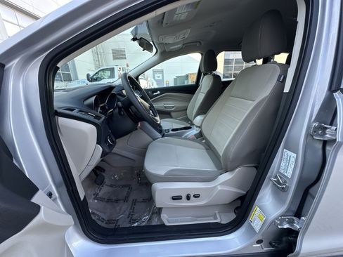 Used 2014 Ford Escape SE w/ Equipment Group 201A FWD image 21