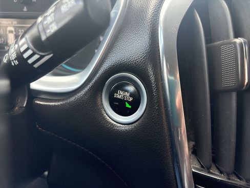 Used 2019 Chevrolet Traverse LT image 4