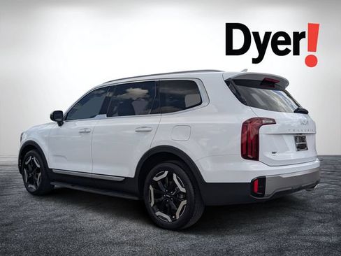 Certified 2025 Kia Telluride S FWD image 6