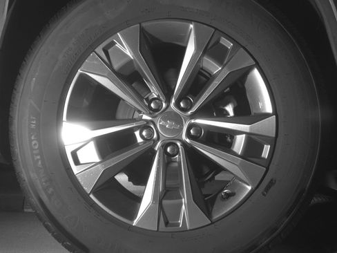 Used 2025 Chevrolet Equinox LT FWD image 15