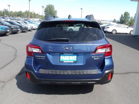 Used 2019 Subaru Outback 3.6R Limited w/ Popular Package #2 AWD/4WD image 4