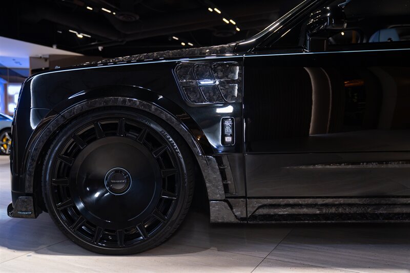 Used 2025 Rolls-Royce Cullinan AWD/4WD image 35