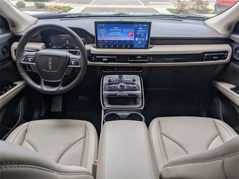 Used 2023 Lincoln Nautilus Reserve w/ Luxury Package image 25