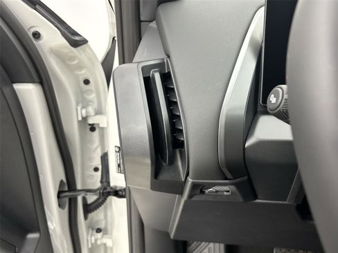 Used 2026 BMW X3 xDrive30 w/ Convenience Package image 31