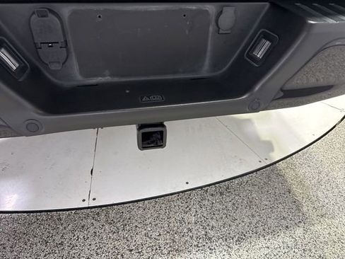 Used 2019 Ford F150 Platinum w/ Equipment Group 701A Luxury AWD/4WD image 32
