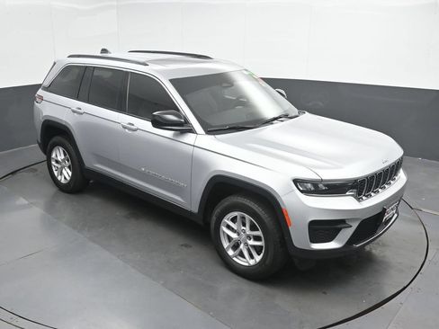 Used 2025 Jeep Grand Cherokee 4WD image 33