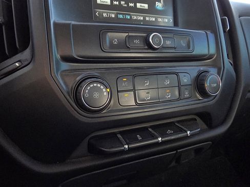 Used 2018 Chevrolet Silverado 1500 Custom w/ Custom Value Package image 18