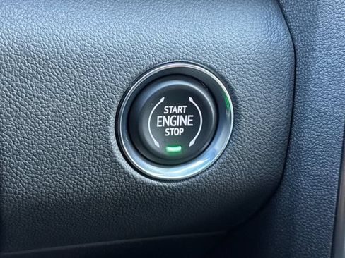 Used 2026 GMC Acadia AT4 w/ Luxury Package AWD/4WD image 23