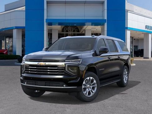 New 2026 Chevrolet Suburban LT image 6