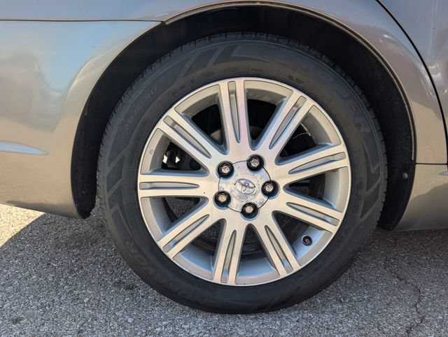 Used 2006 Toyota Avalon Limited FWD image 25