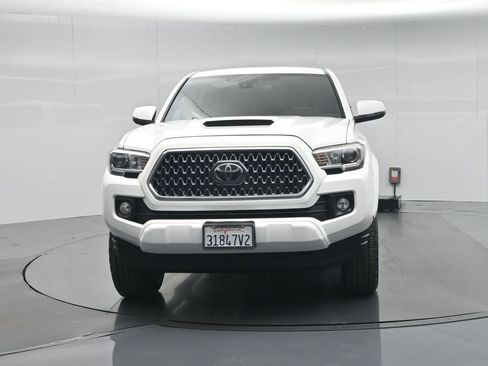 Used 2019 Toyota Tacoma TRD Sport RWD image 25