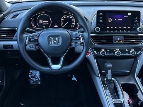 Used 2018 Honda Accord LX image 15