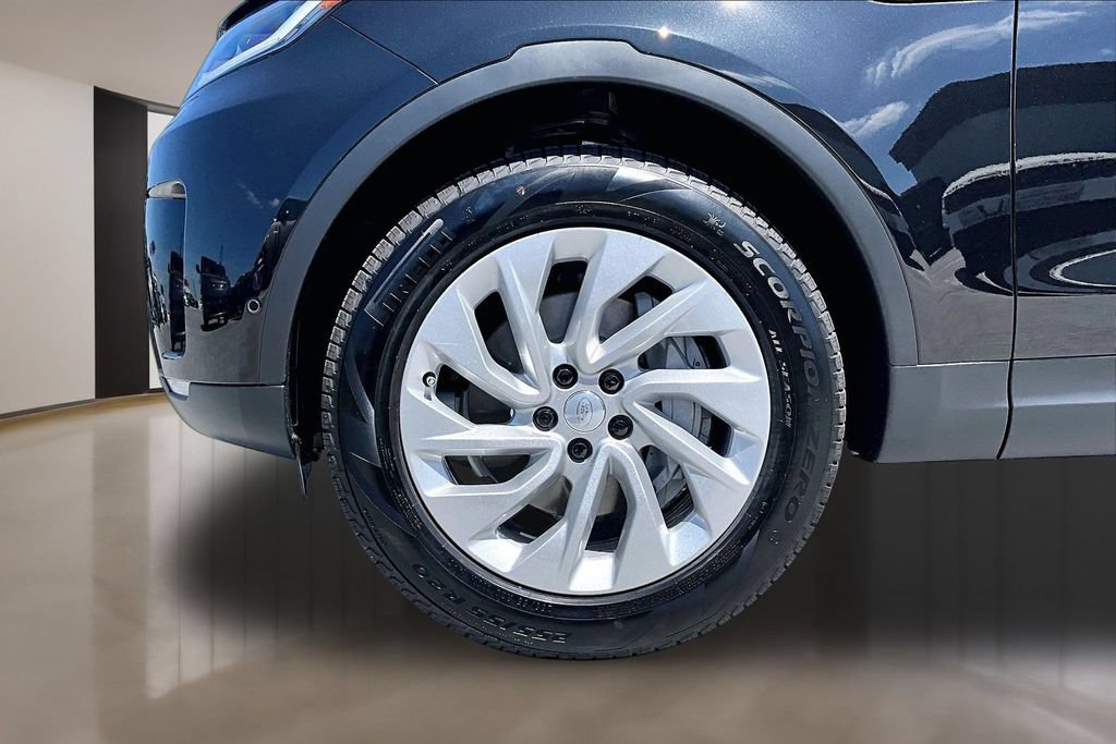 New 2026 Land Rover Discovery S AWD/4WD image 14