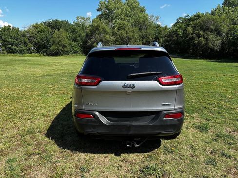 Used 2014 Jeep Cherokee Latitude w/ Comfort/Convenience Group AWD/4WD image 7