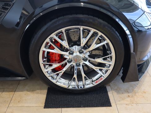 Used 2016 Chevrolet Corvette Z06 w/ 3LZ Preferred Equipment Group image 35