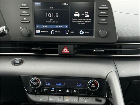 New 2026 Hyundai Elantra SEL Sport Premium FWD image 22