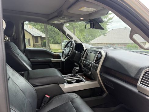 Used 2015 Ford F150 Lariat w/ Equipment Group 502A Luxury AWD/4WD image 5