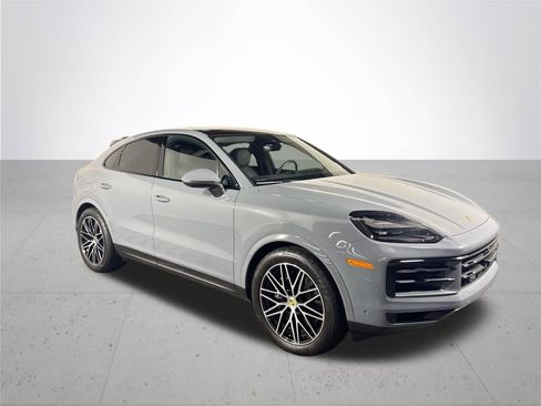 Used 2024 Porsche Cayenne Coupe w/ Premium Package Plus image 4