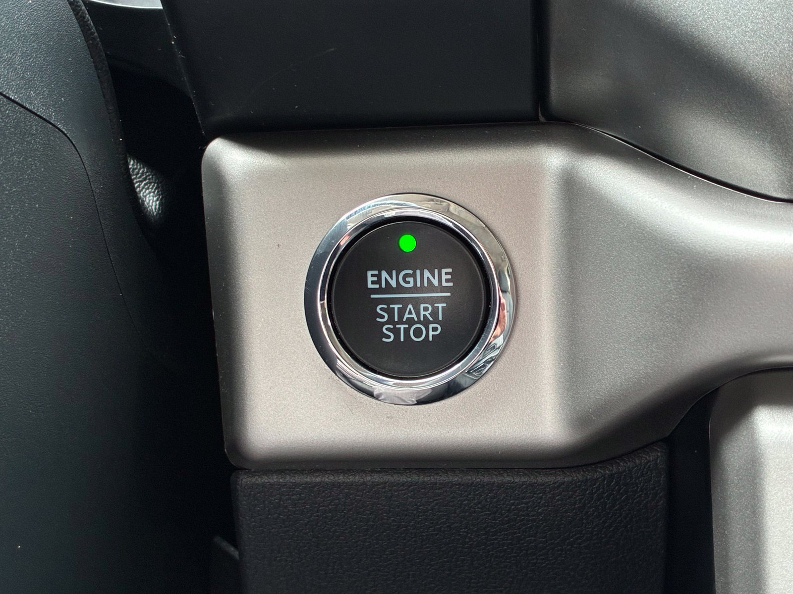 Certified 2024 Ford Expedition XLT RWD image 24