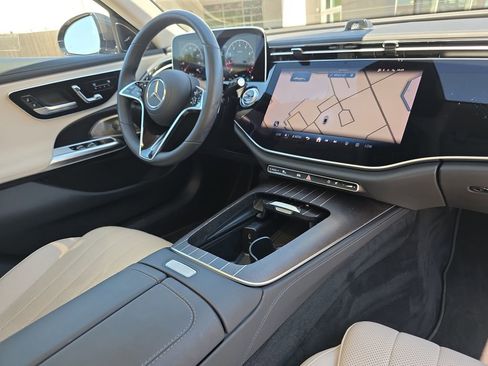 Certified 2024 Mercedes-Benz E 350 4MATIC Sedan image 18
