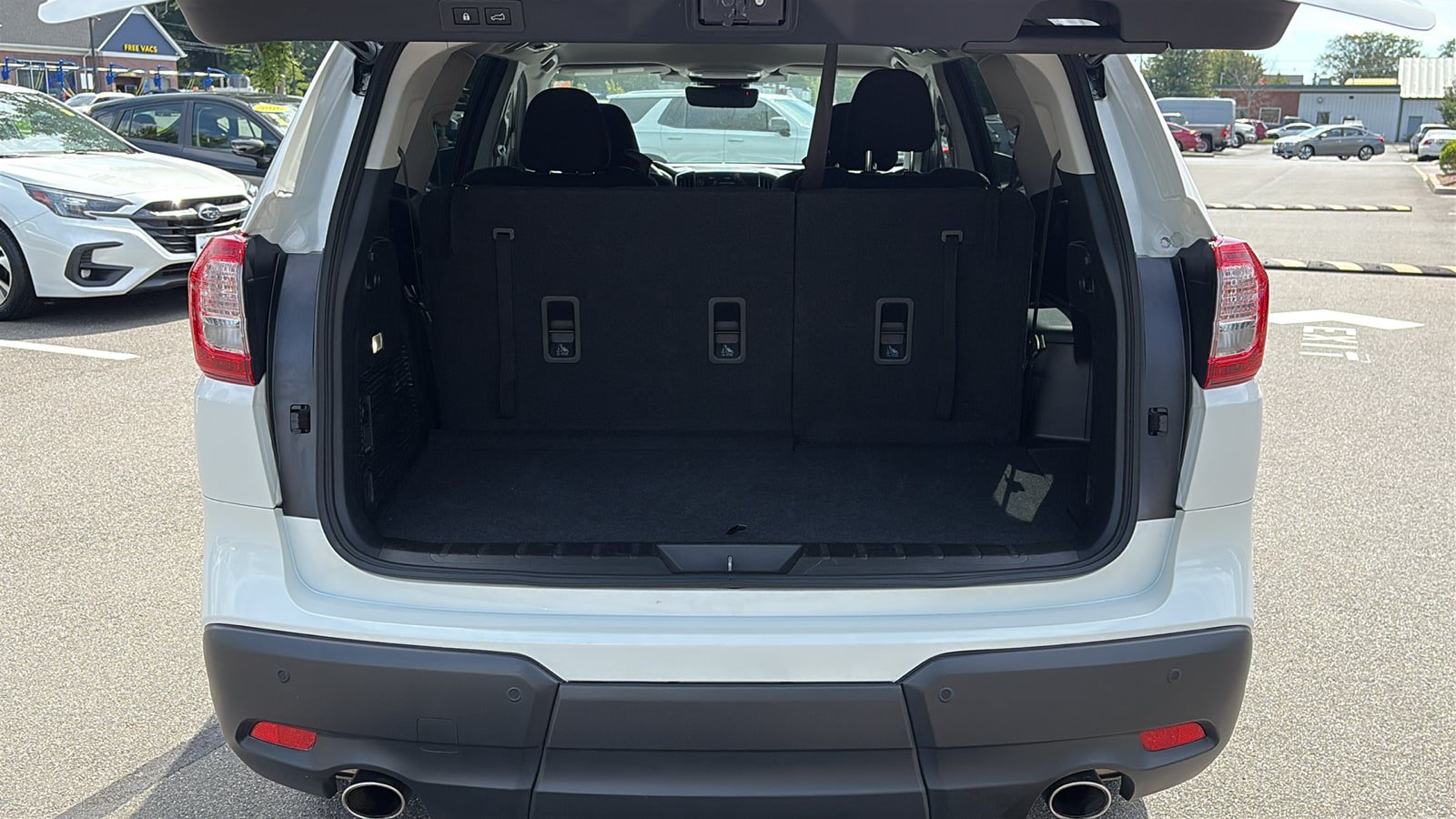 Used 2025 Subaru Ascent Premium AWD/4WD image 25