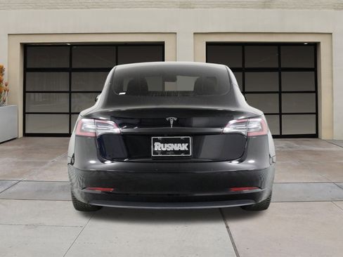 Used 2023 Tesla Model 3 Standard Range image 5