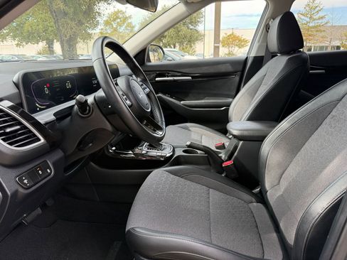 Used 2025 Kia Seltos S image 27