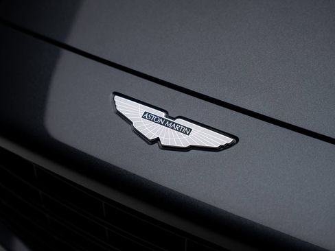 Used 2023 Aston Martin DBX AWD/4WD image 13