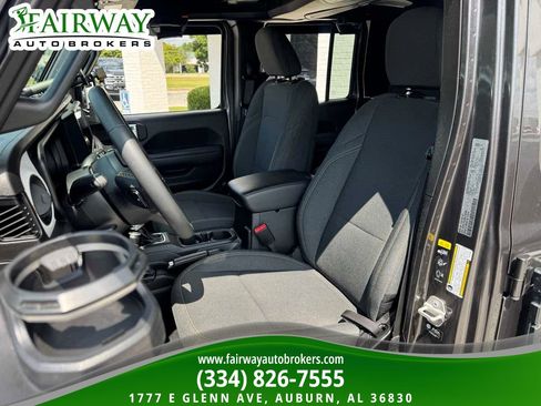 Used 2024 Jeep Gladiator Sport AWD/4WD image 10