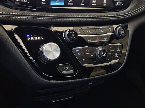 New 2026 Chrysler Pacifica Select w/ S Appearance Package FWD image 18