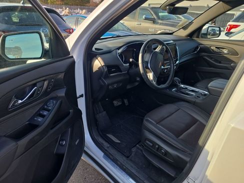 Used 2023 Chevrolet Traverse High Country image 6