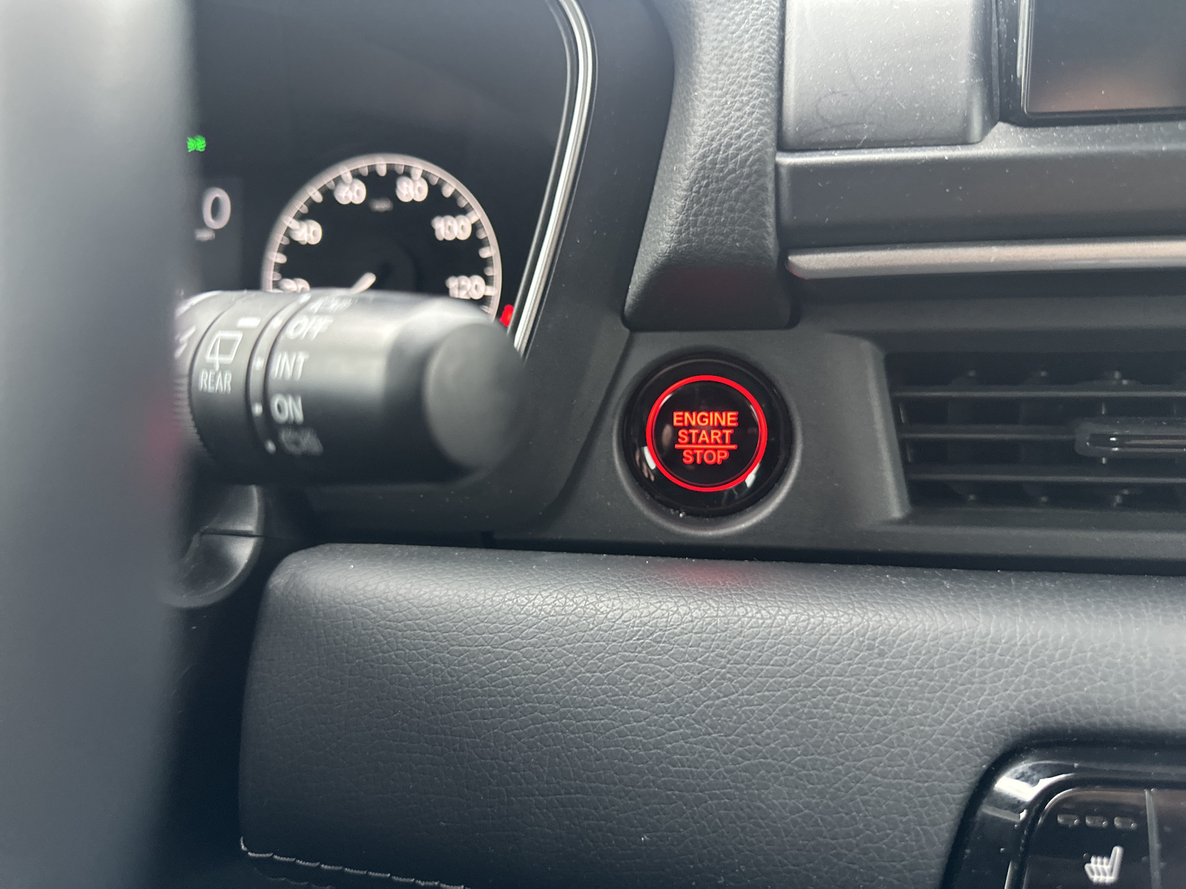 Certified 2025 Honda Pilot EX-L image 24