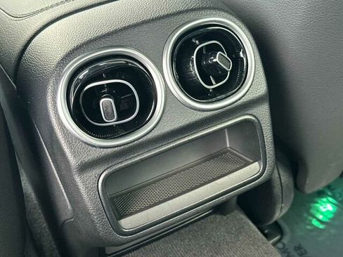 Used 2025 Mercedes-Benz C 300 4MATIC Sedan image 16