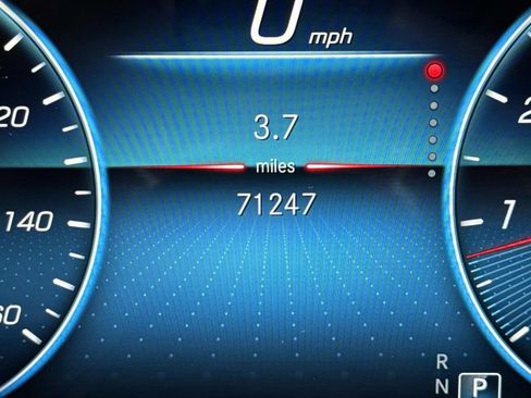 Used 2021 Mercedes-Benz GLE 350 w/ Premium Package image 29