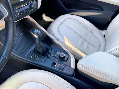 Used 2018 BMW X1 sDrive28i image 13