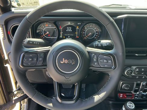 New 2025 Jeep Wrangler Unlimited Rubicon image 23