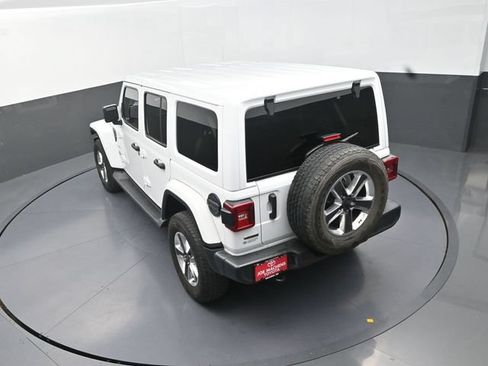 Used 2021 Jeep Wrangler Unlimited Sahara AWD/4WD image 16