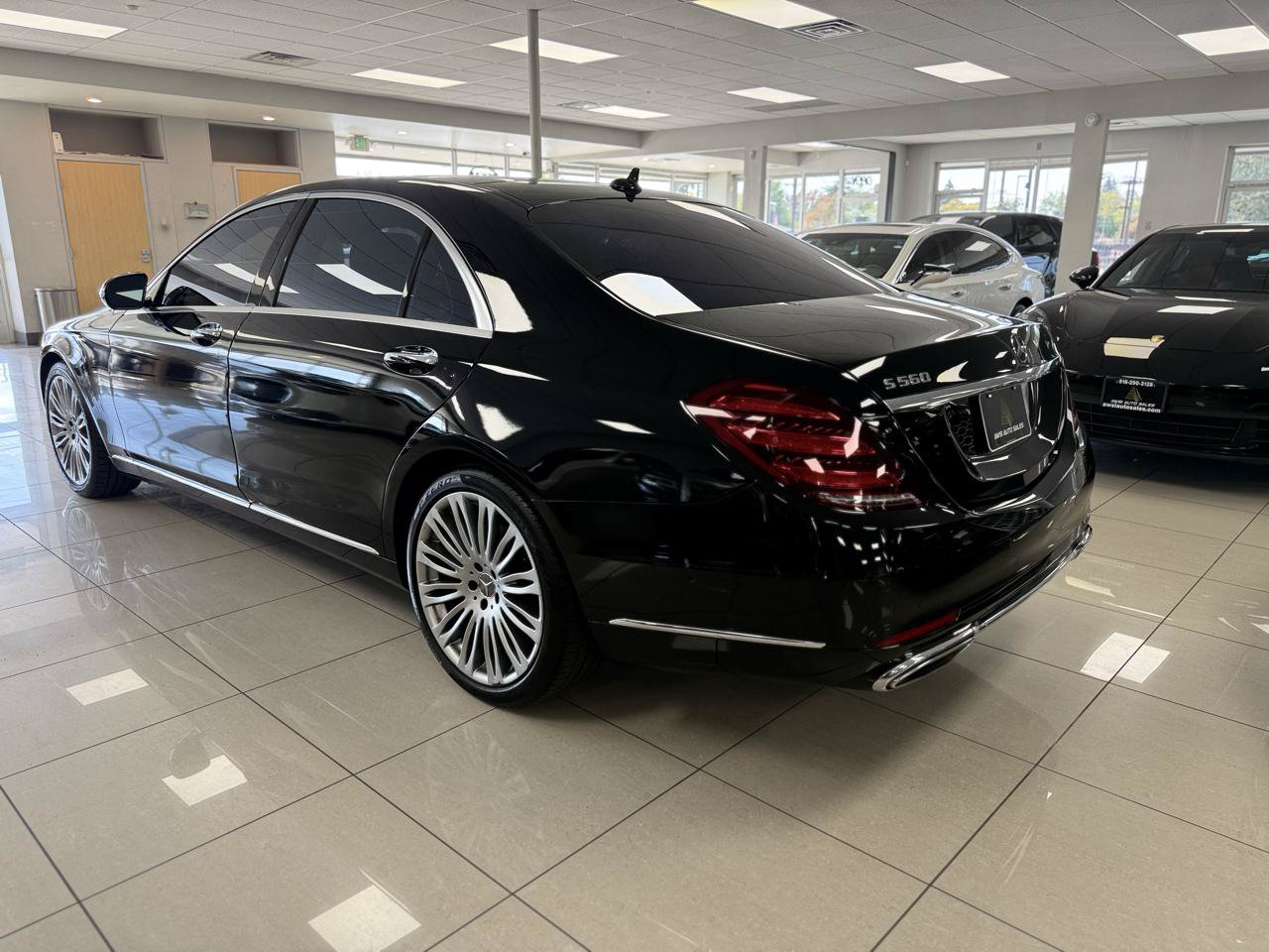 Used 2018 Mercedes-Benz S 560 Sedan image 6