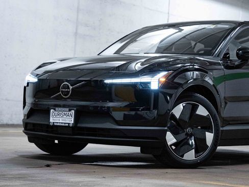 New 2026 Volvo EX30 Ultra w/ Protection Package Premier image 2