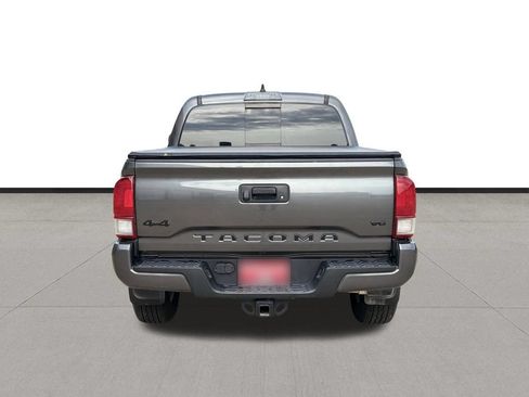 Used 2022 Toyota Tacoma SR5 w/ Technology Package AWD/4WD image 6