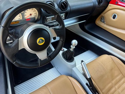 Used 2005 Lotus Elise RWD image 13