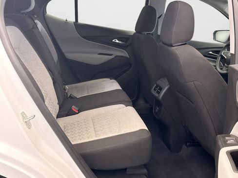 Used 2023 Chevrolet Equinox LS w/ LS Convenience Package FWD image 17