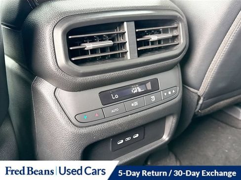 Used 2024 Honda Pilot Touring image 32