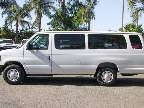 Used 2008 Ford E-350 and Econoline 350 XLT image 5