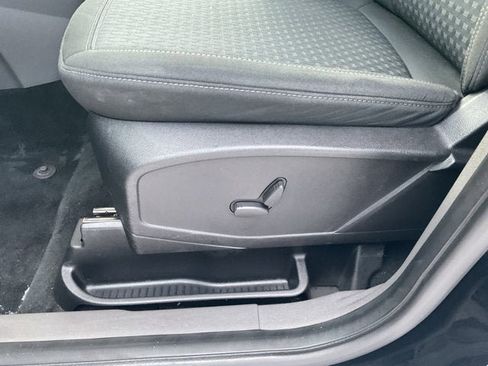 Used 2019 Ford Transit Connect XLT image 12