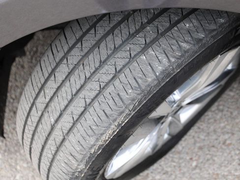 Used 2024 Toyota Sienna Limited AWD/4WD image 26