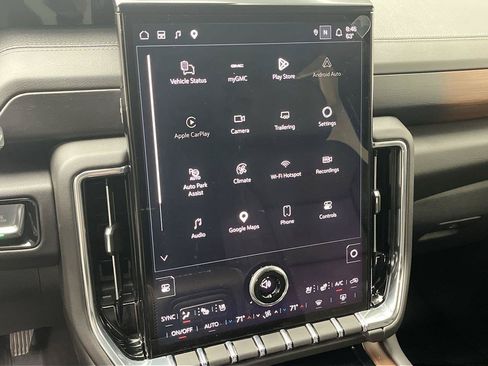 Certified 2025 GMC Yukon Denali w/ Sun & Power Step Package AWD/4WD image 22