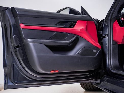 Used 2020 Porsche Taycan 4S image 25